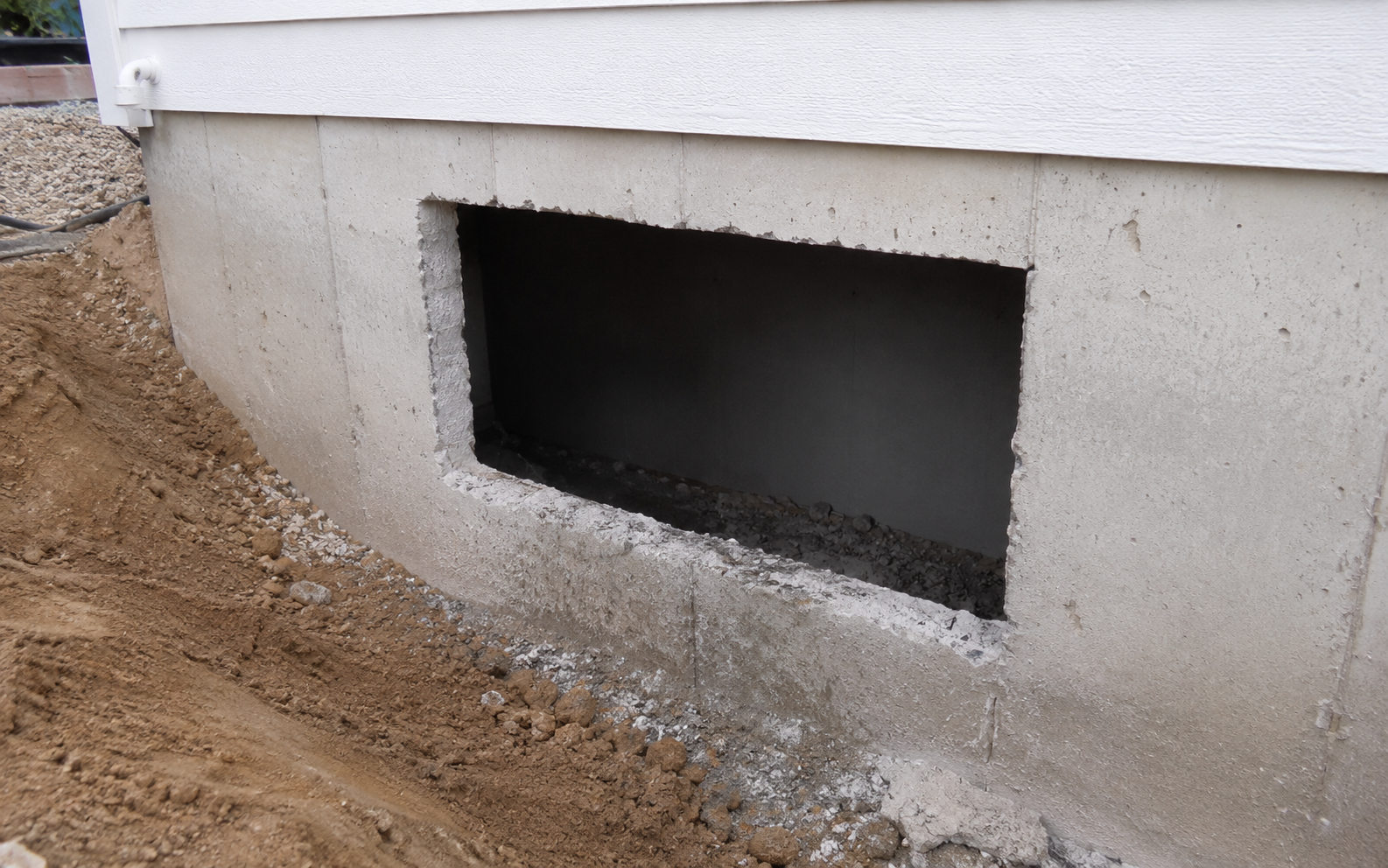 Concrete or block cutting
